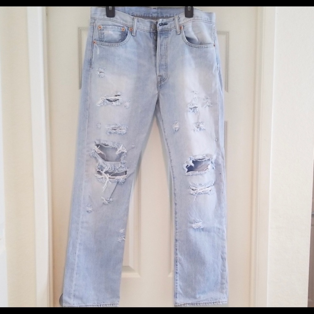 Levi’s 501 Distressed High Waisted Jeans Size 33